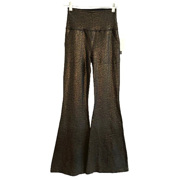 NWT Beyond Yoga Softshine Metallic Shimmer All Day Flare Pants Black Size Small - Picture 1 of 14